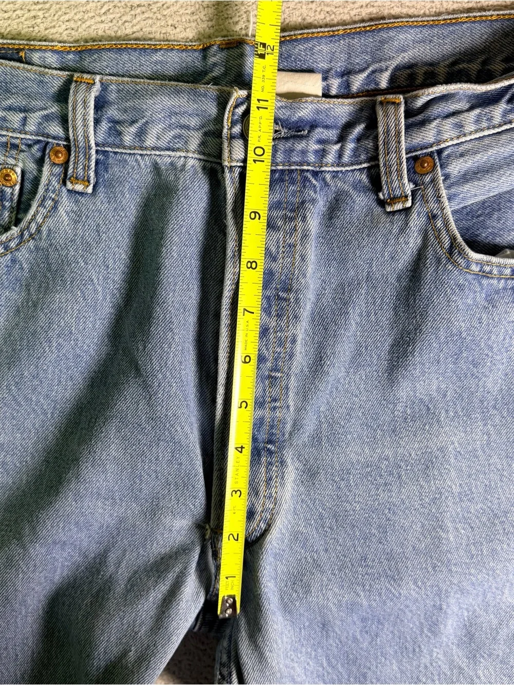 Vintage Levi’s 501 Jeans Men’s 34x32 Blue Light Wash Denim Orginal Straight Fit